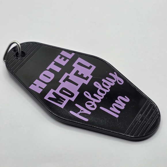 Classic Hotel Keychain - Picture 3 of 3